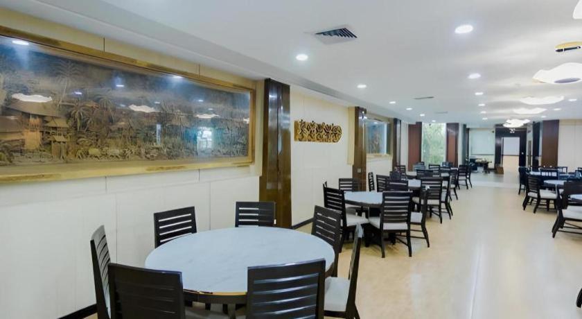 Sarita Chalet & Spa Hotel - Sha Extra Plus Bãi biển Jomtien Ngoại thất bức ảnh