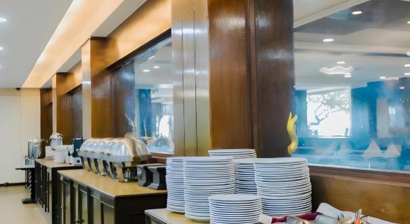 Sarita Chalet & Spa Hotel - Sha Extra Plus Bãi biển Jomtien Ngoại thất bức ảnh